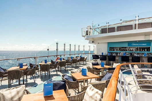 Mein Schiff 6 Blick auf die Überschaubar auf dem Aussendeck