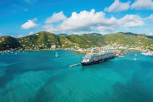 Mein Schiff 1 vor Tortola Jungfern Inseln