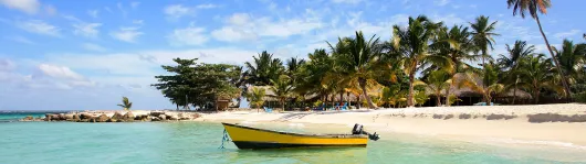 DomRep Strand mit Boot Wallpaper DomRep Strand mit Boot
