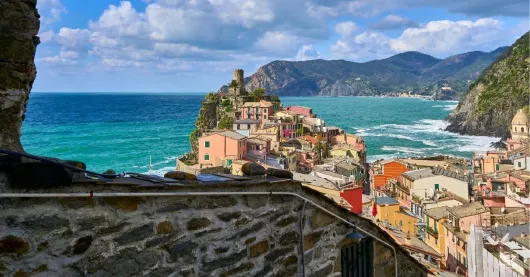 Mittelmeer Italien Cinque Terre Blick auf Vernazza
