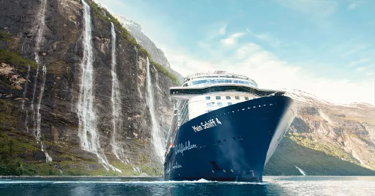 Mein Schiff 4 Bugansicht Nordeuropa