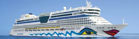 AIDAdiva Seitenansicht auf See