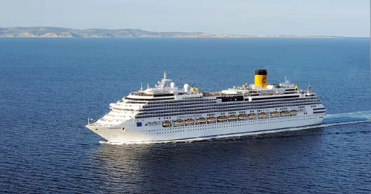 Costa Fascinosa auf See