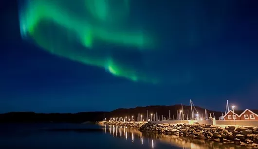 Nordlicher über Küste - Aurora in Norwegen