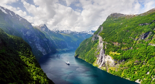 Geiranger Fjord Norwegen mit den Sieben Schwestern Geiranger Fjord Norwegen mit den Sieben Schwestern