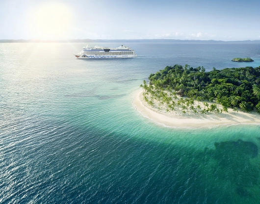 AIDAdiva mit karibik Insel