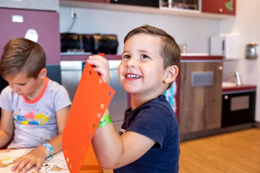 Mein Schiff 5 spielende Kinder