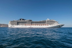 MSC Splendida Schiff auf See