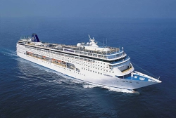 MSC Cruises MSC Sinfonia auf See Seitenansicht