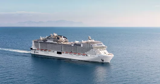 kreuzfahrten-flemming-msc-cruises-msc-bellissima MSC Bellissima Schiff auf See