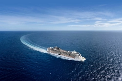 MSC Cruises MSC Virtuosa auf See Seitenansicht